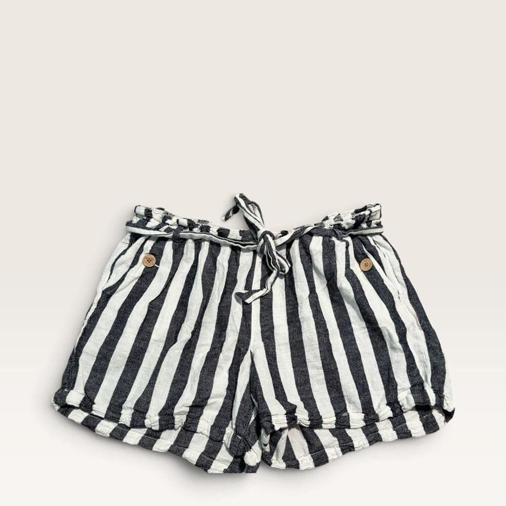 Maurices Plus Striped Linen Blend Shorts 16W White Denim